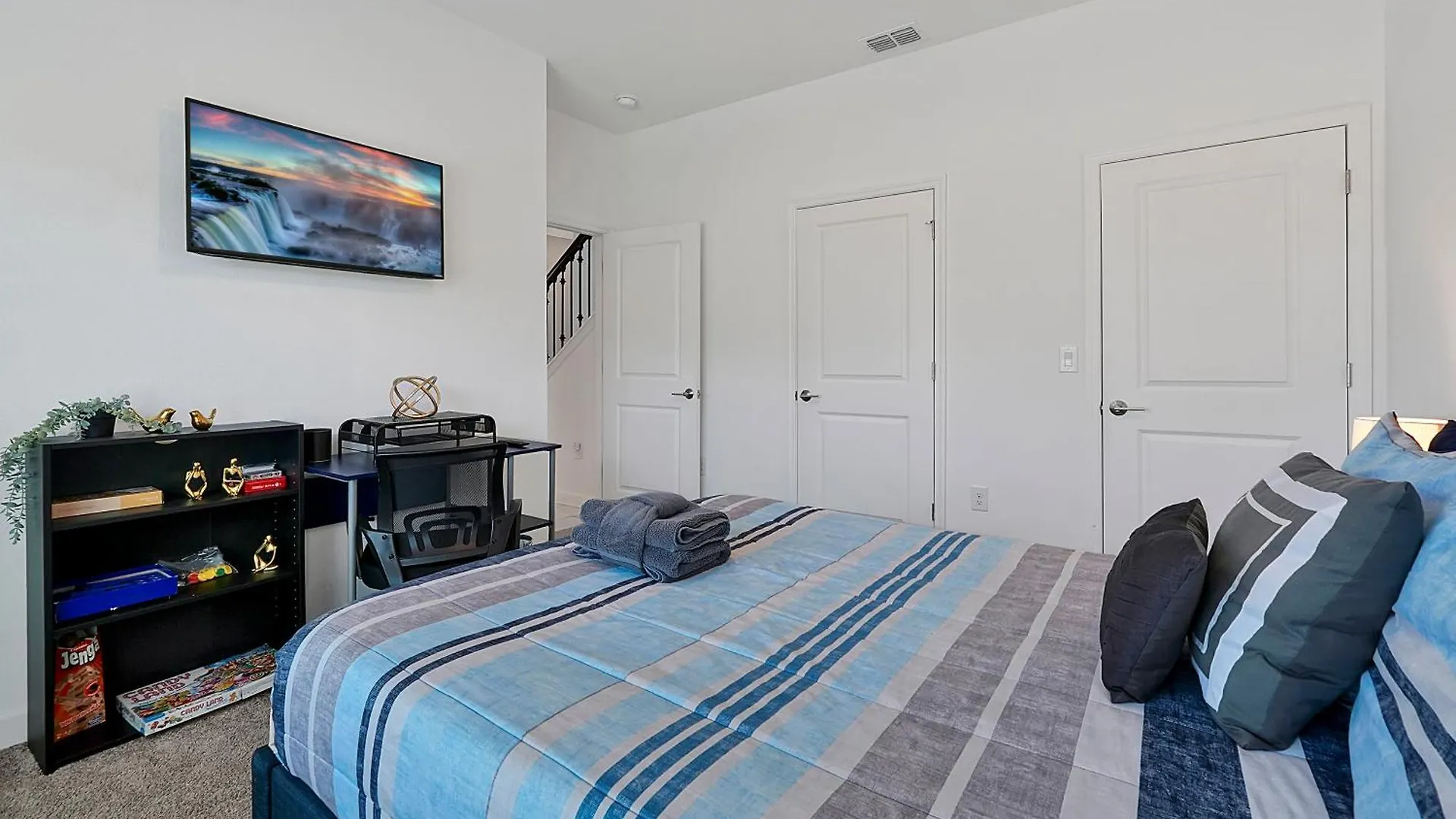 Storey Escape W/ Pool, Games & Water Park *