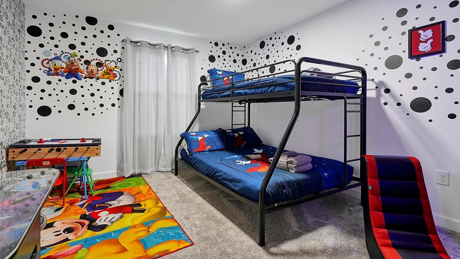 Storey Escape W/ Pool, Games & Water Park