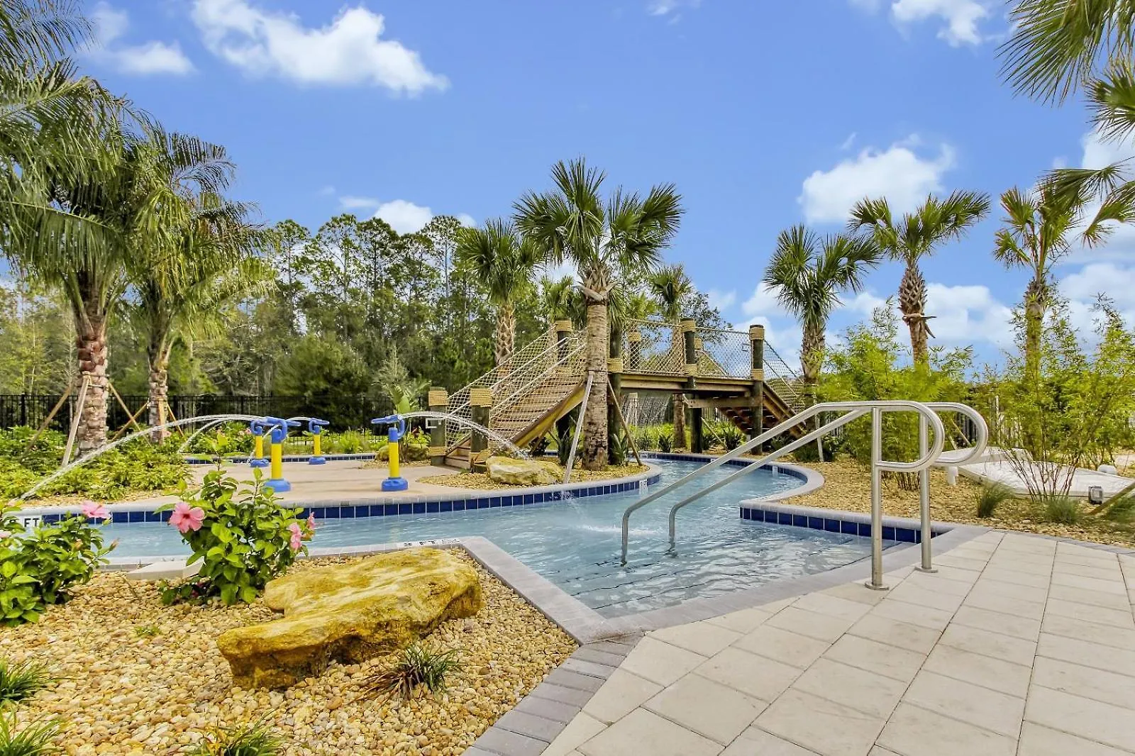 Storey Escape W/ Pool, Games & Water Park *