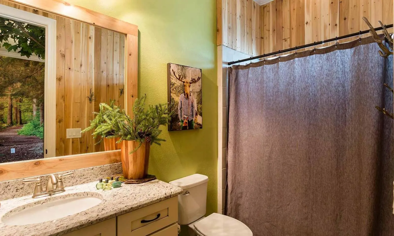 Upscale 5 Bdrm With Immersive Themes At Reunion Vakantiehuis