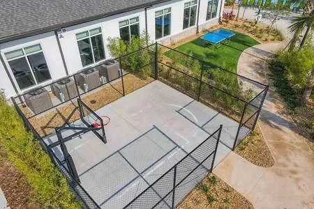 بيت للعطل Cute Lakeview 2br With 2 Clubhouses كيسيمي