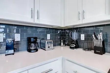 Cute Lakeview 2br With 2 Clubhouses كيسيمي