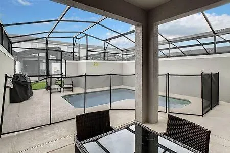 Casa de Férias Dazzling Thematic 4br With Waterpark & Private Pool *