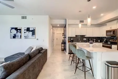 Flattering 2br Near Kissimmee