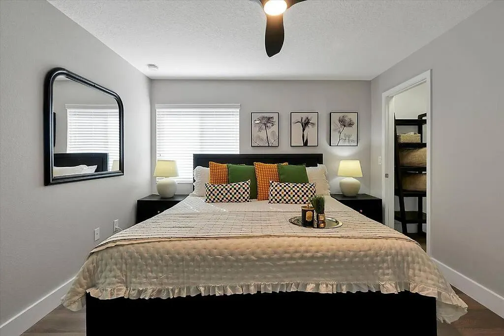 Just Renovated, Private Heated Pool, Access * Kissimmee