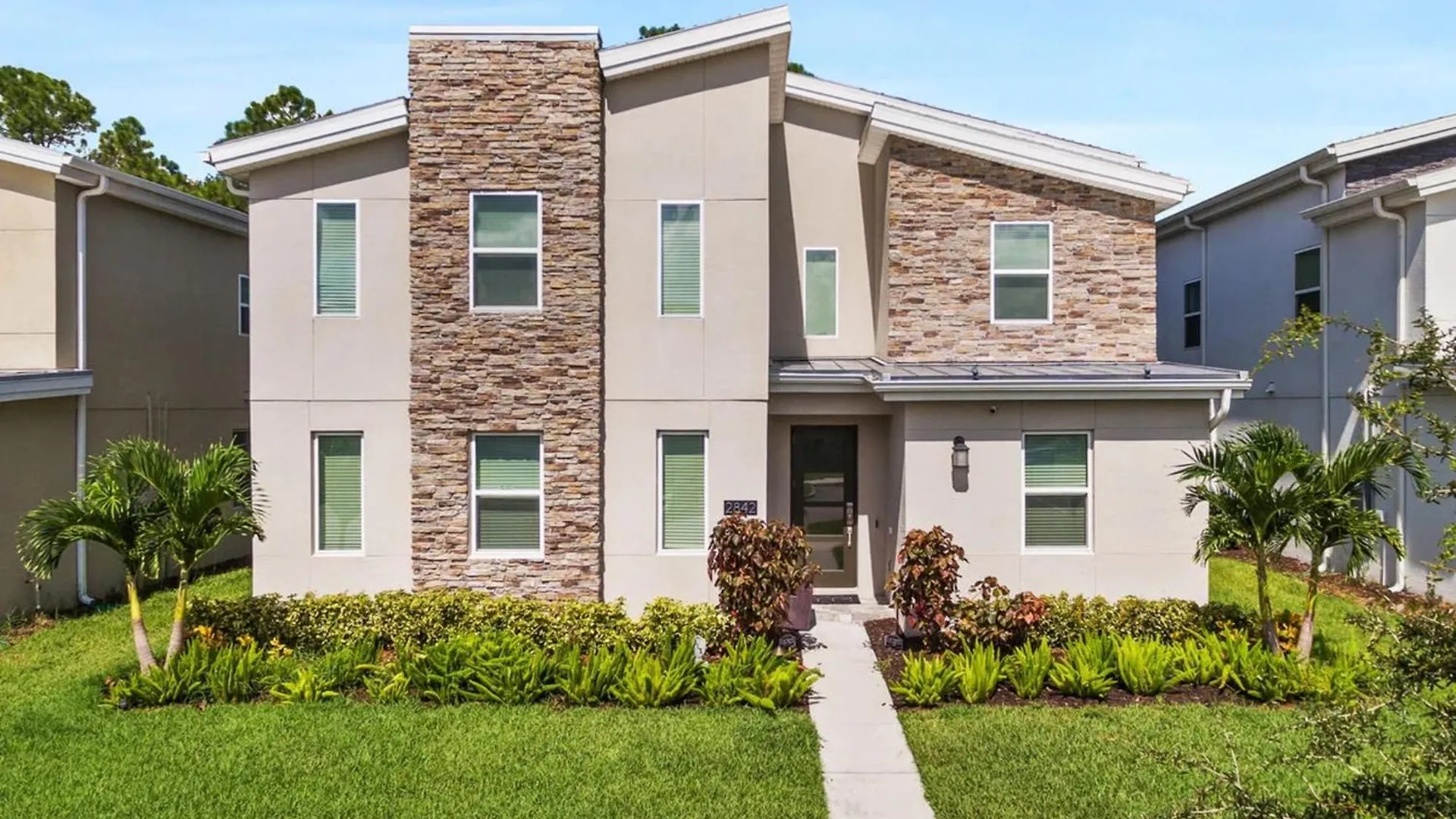 Experience Ultimate Luxury In 9-bedroom With Cinema And Multiple Games *