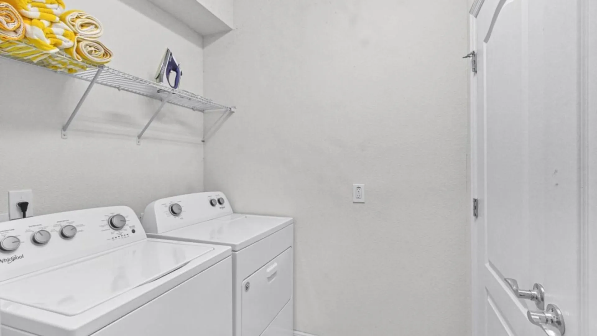 Semesterbostad Lilo's Poolside Paradise Awaits Kissimmee