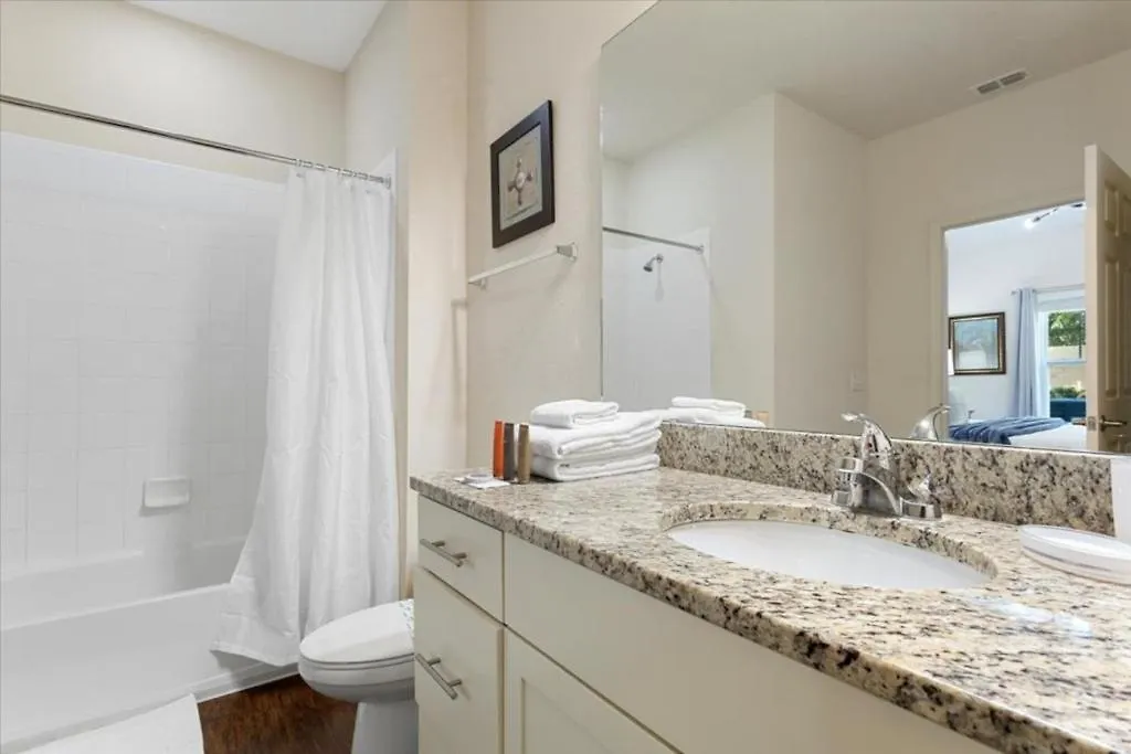 4 Bedrooms- 3 Bathrooms- West Lucaya 3200 Ol Kissimmee