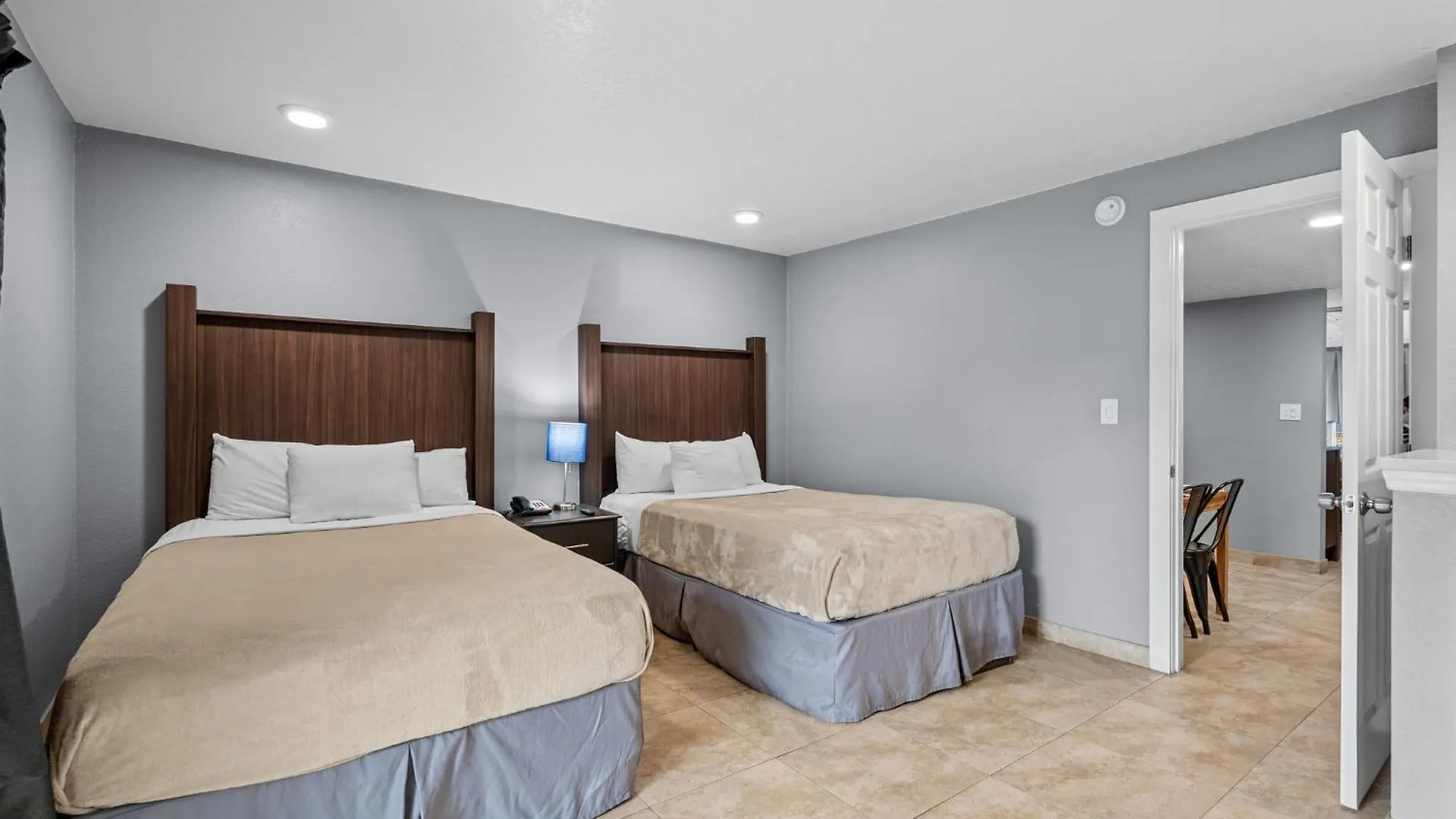 Resort Celebration Suites