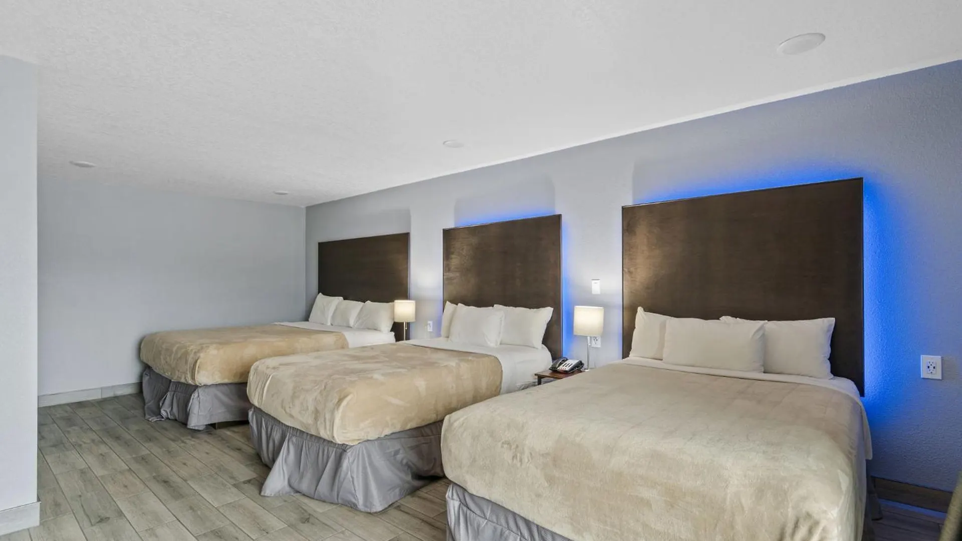 Celebration Suites Курортный комплекс 3*
