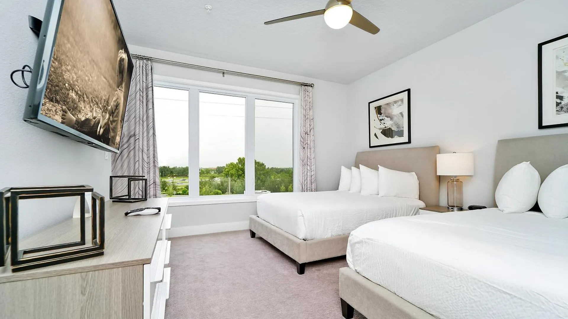 Spectrum Orlando And Water Parks, Ascend Collection Hotel Kissimmee