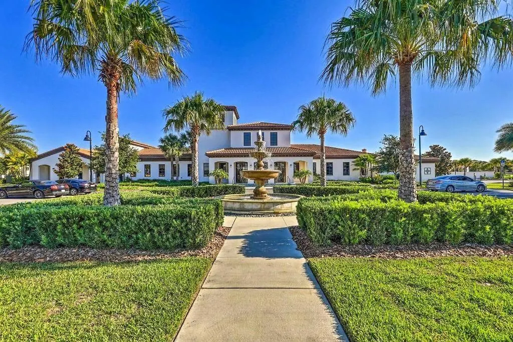 Magical Retreat With Themed Pool Near