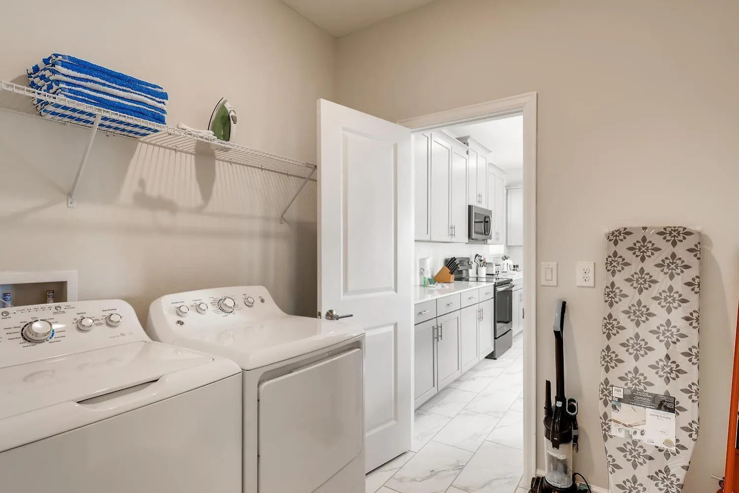 871 Ds - Exquisite 5br Retreat With Pool * 키시미