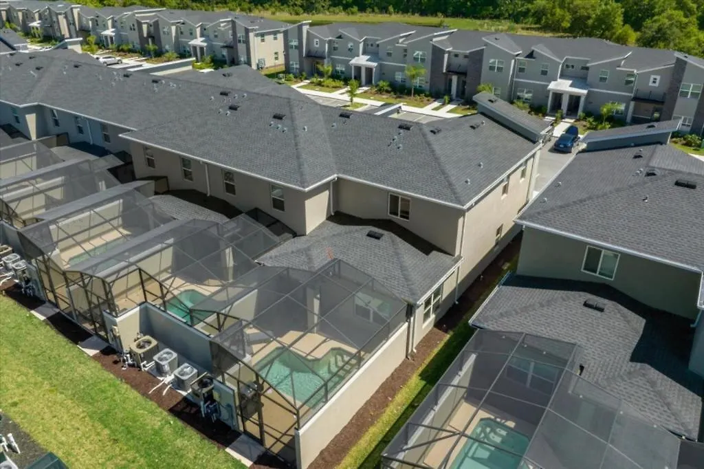 5 Bedrooms- 4 Bathrooms- Storey 2584 Rt Tatil Evi