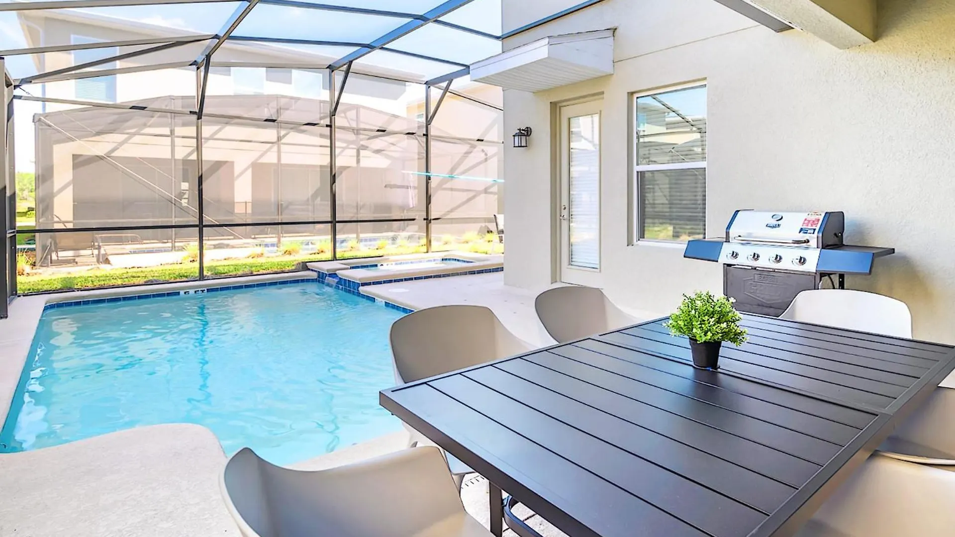 Bright & Airy 5br With Pool * 基西米