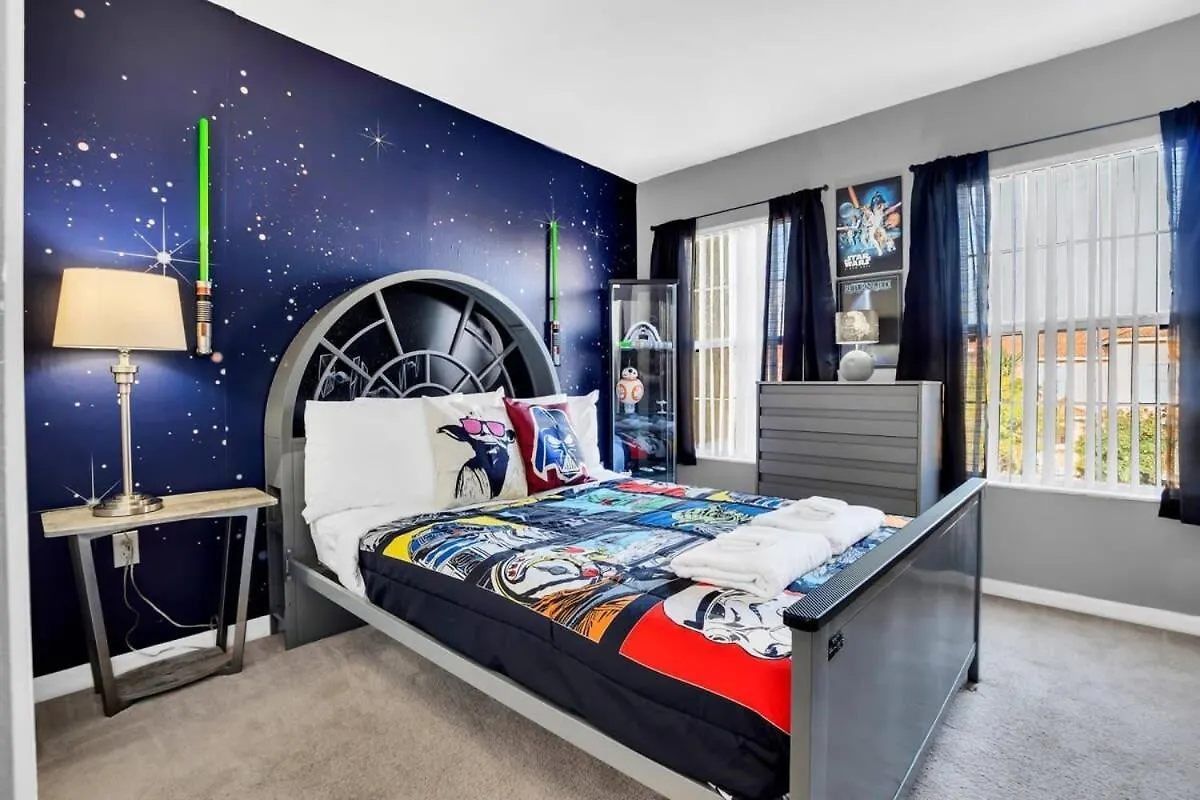 Newly Renovated Stylish With Star Wars Mickey And Safari Themed #3tv4706