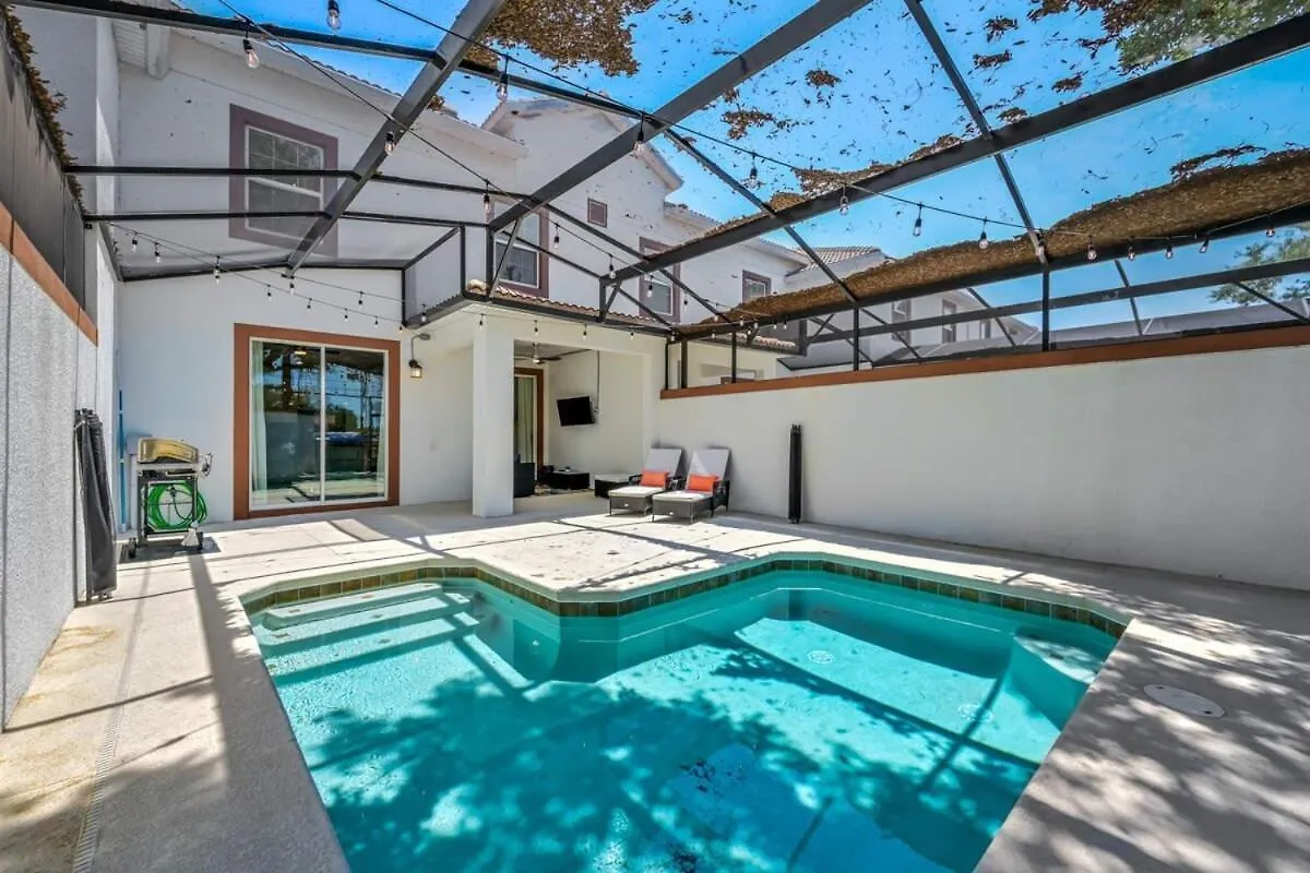 Relax In Style At Spacious 4-bedroom Ferienhaus