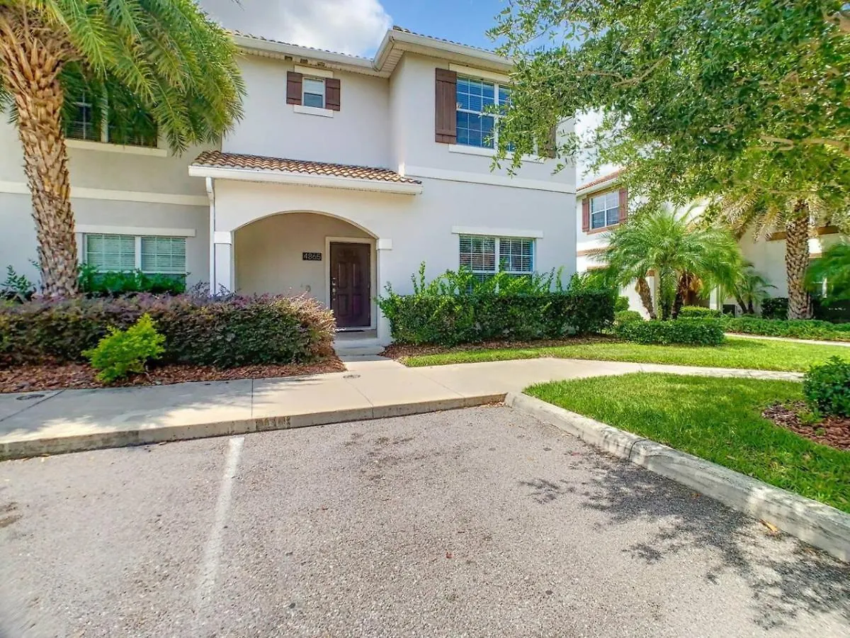 Storey Dreamy Townhome, 5 Mi Universal 펜션