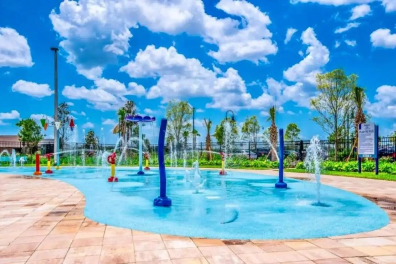 Storeylake Imagination Villa, 5mi Universal *