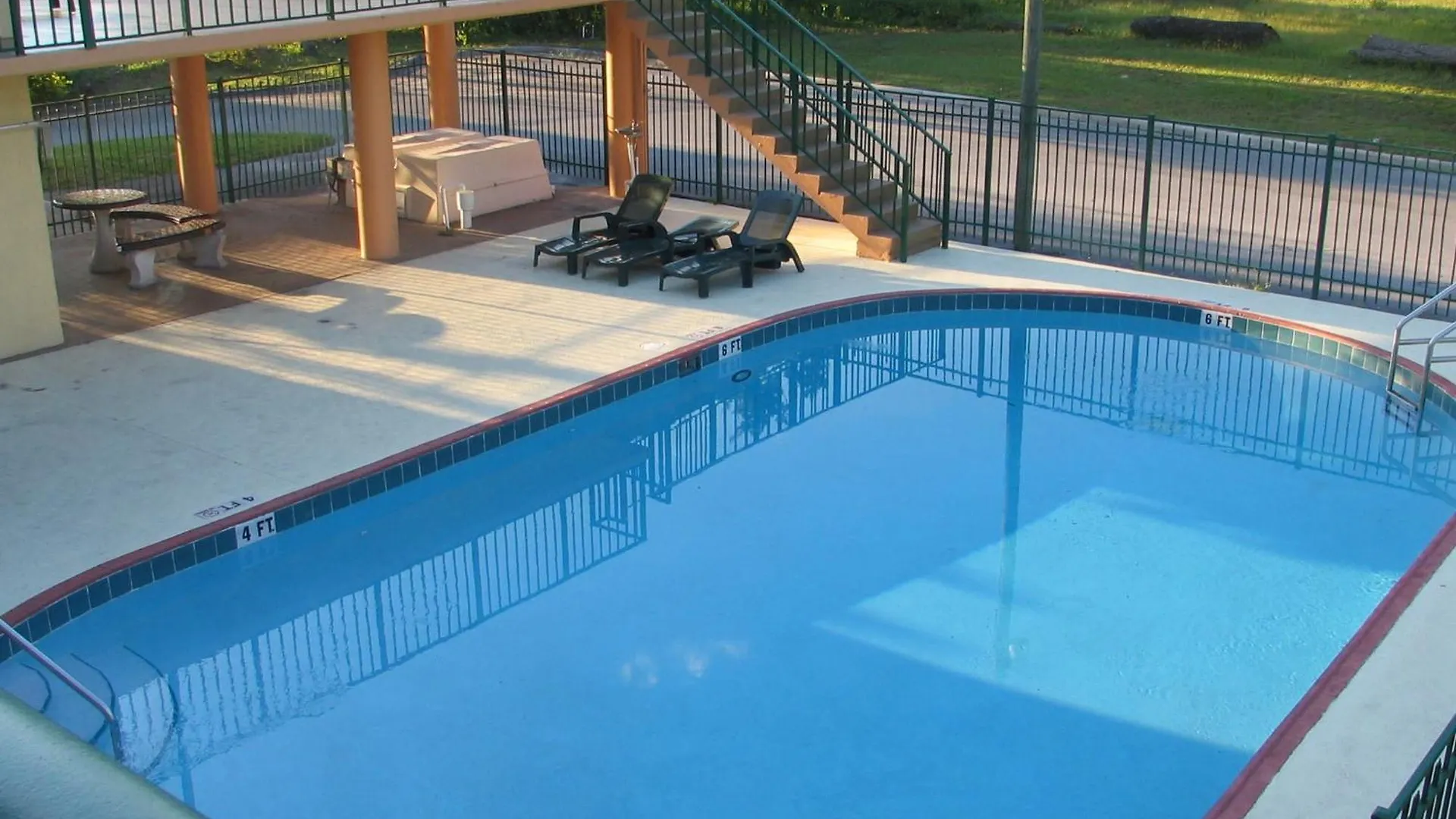 Motel Ambassador 2*