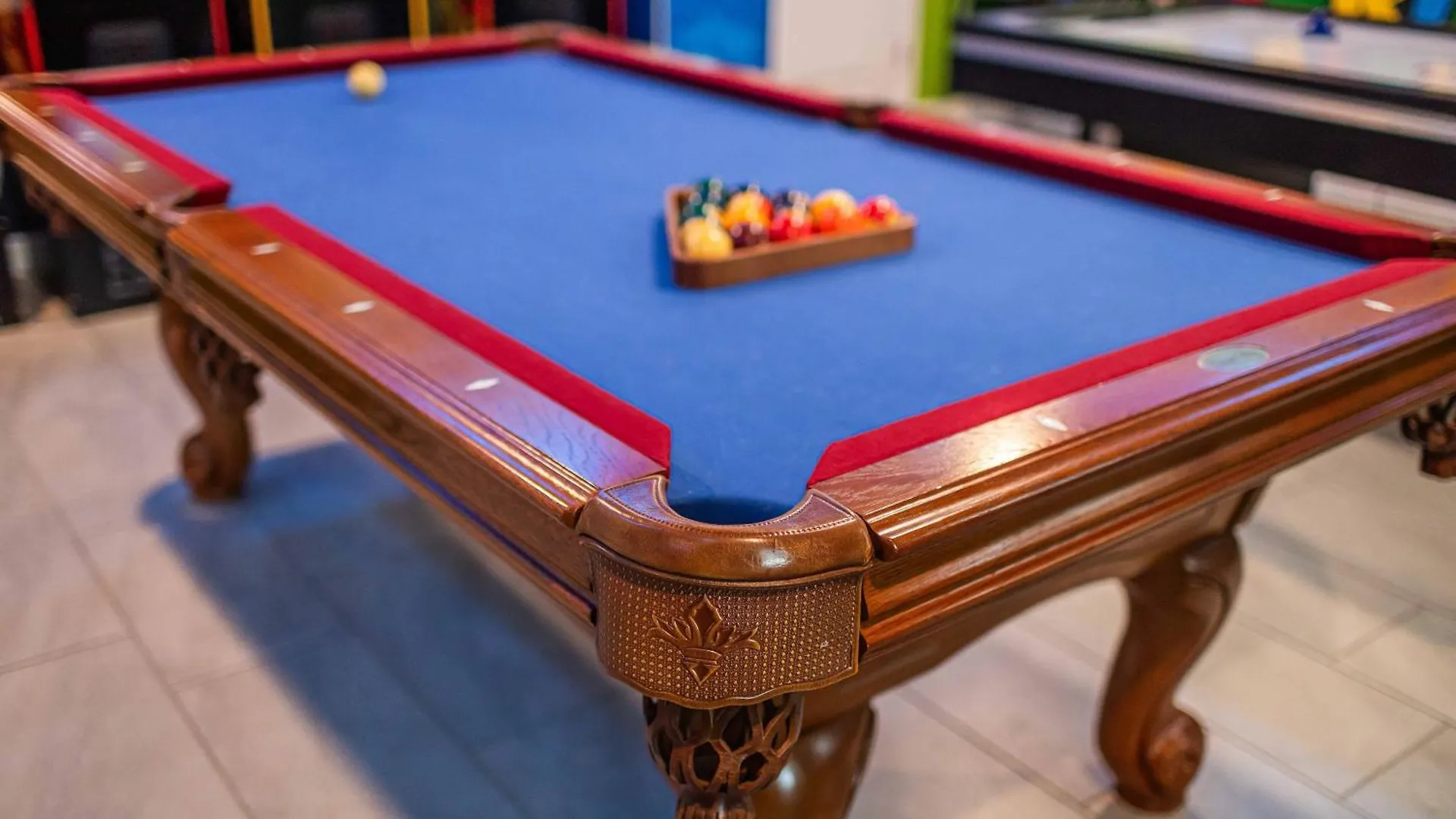 Thematic House With Private Pool Game