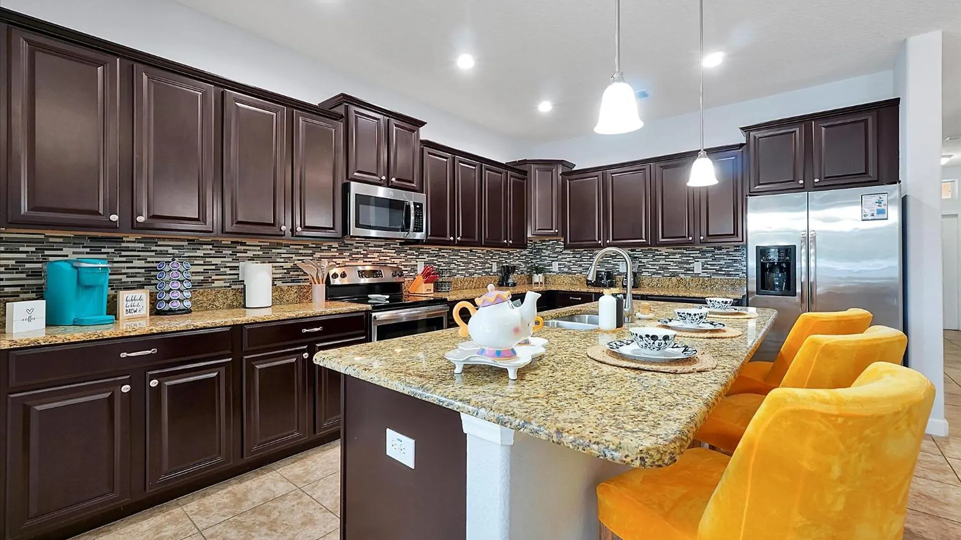 6bd Elegant Retreat With Pool & Games