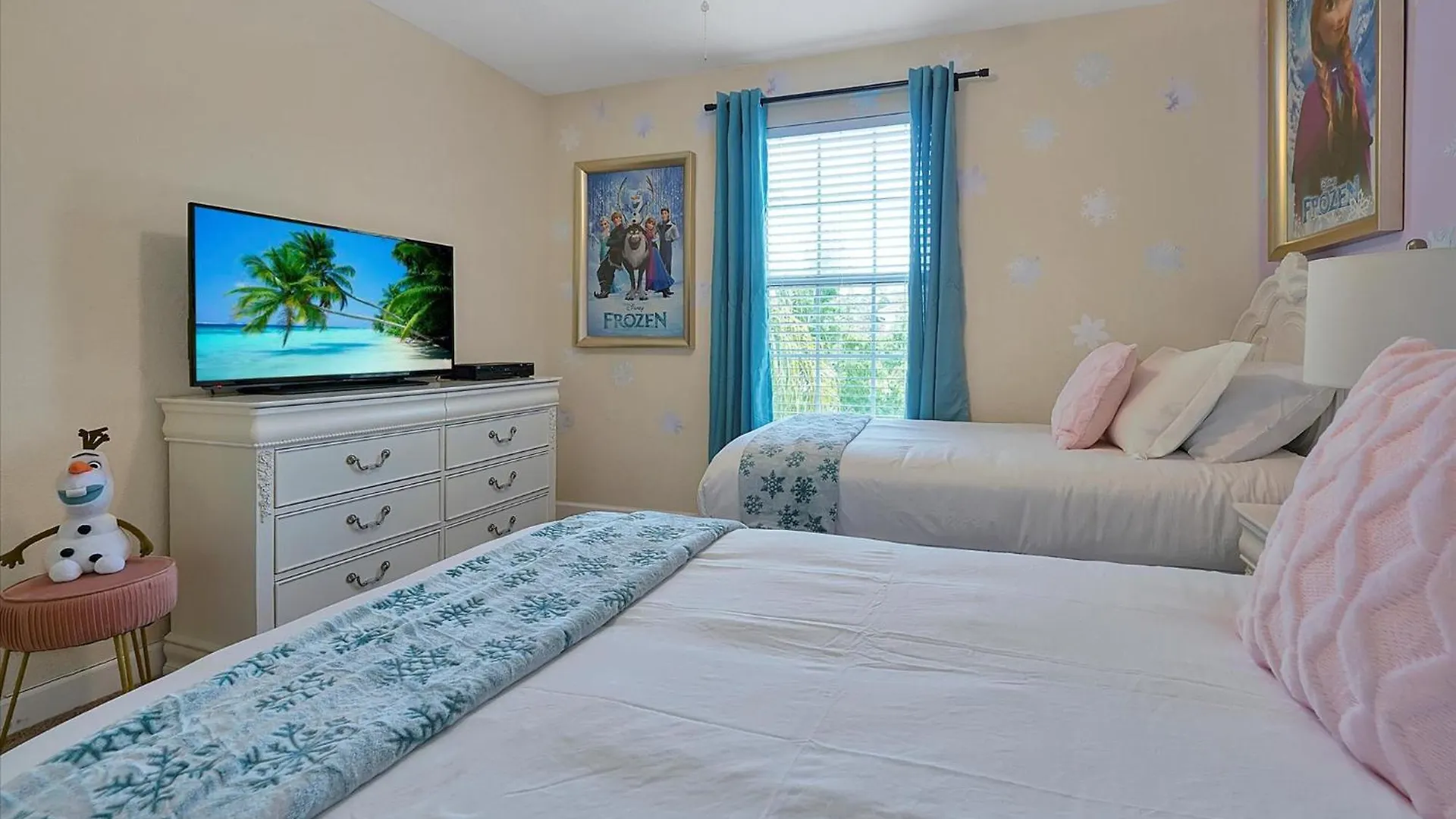 6bd Elegant Retreat With Pool & Games Semesterbostad *