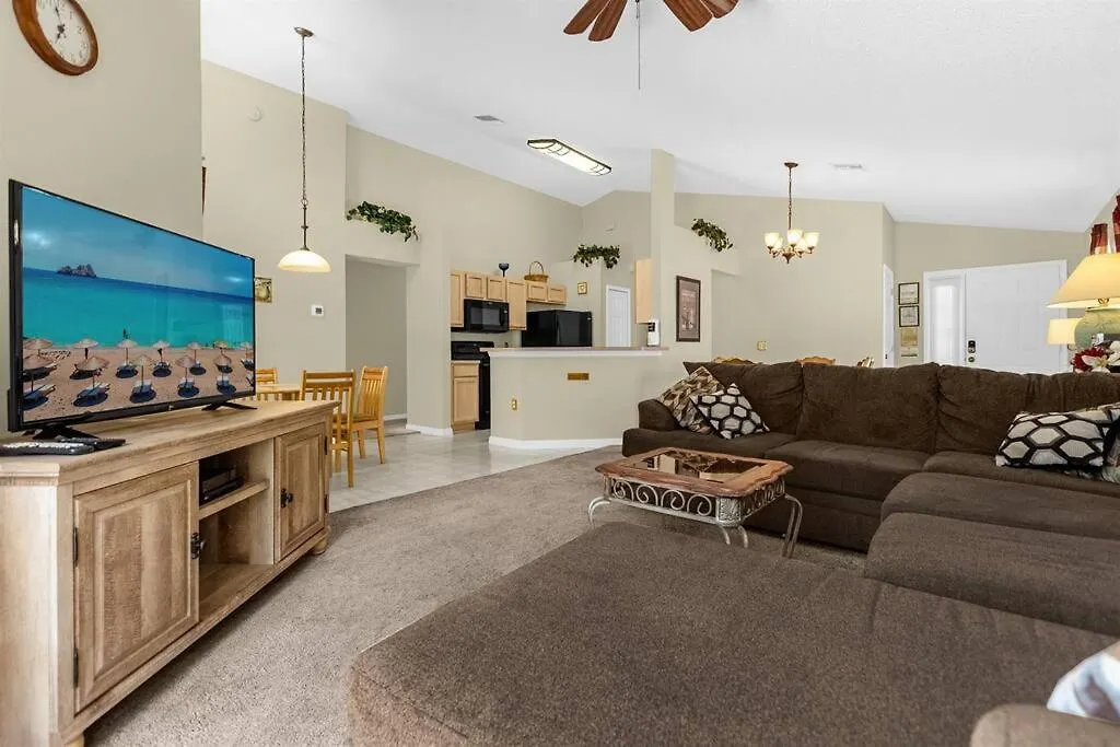 1061 Berkley 4 Bed With Pool