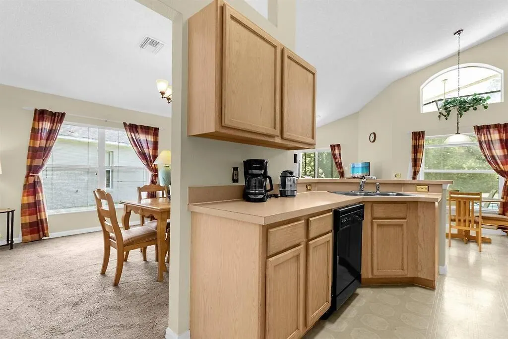 1061 Berkley 4 Bed With Pool Holiday home *