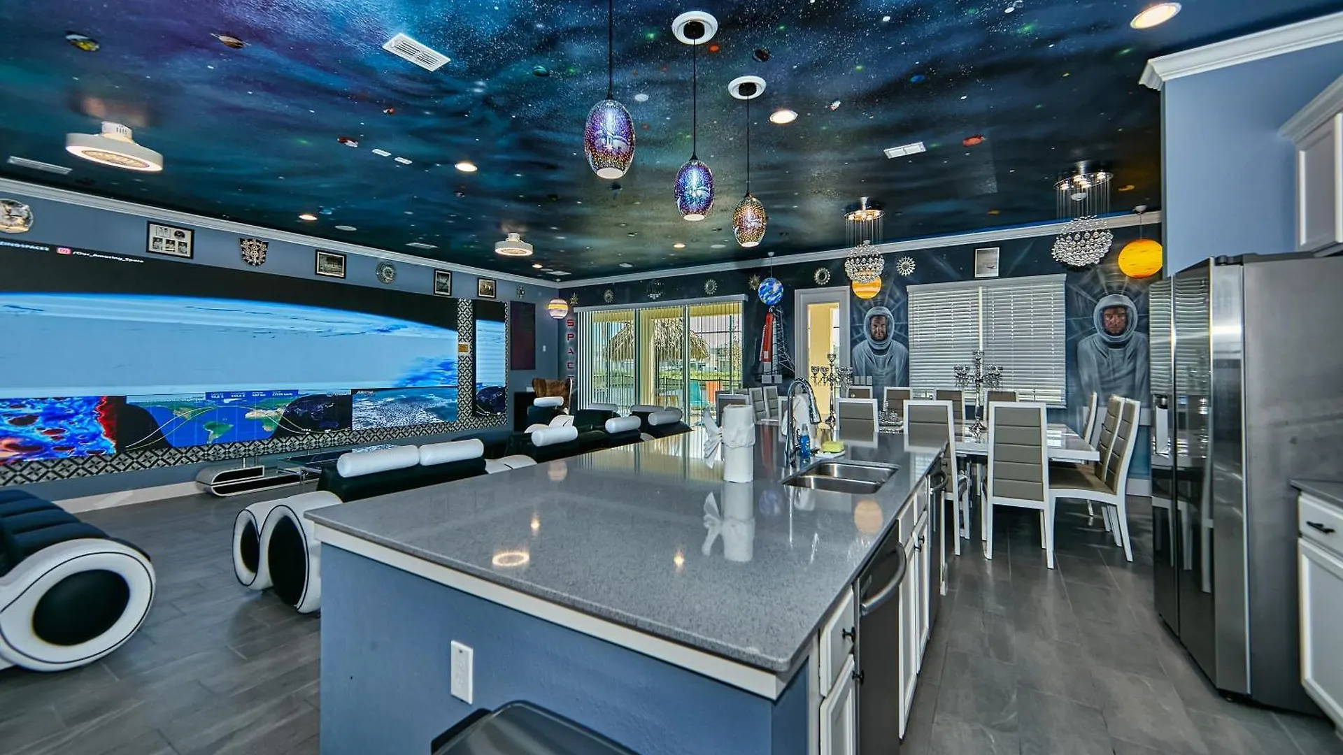 Remarkable With Cinemas, Pool, Spa, Games Room, And Casa de Férias