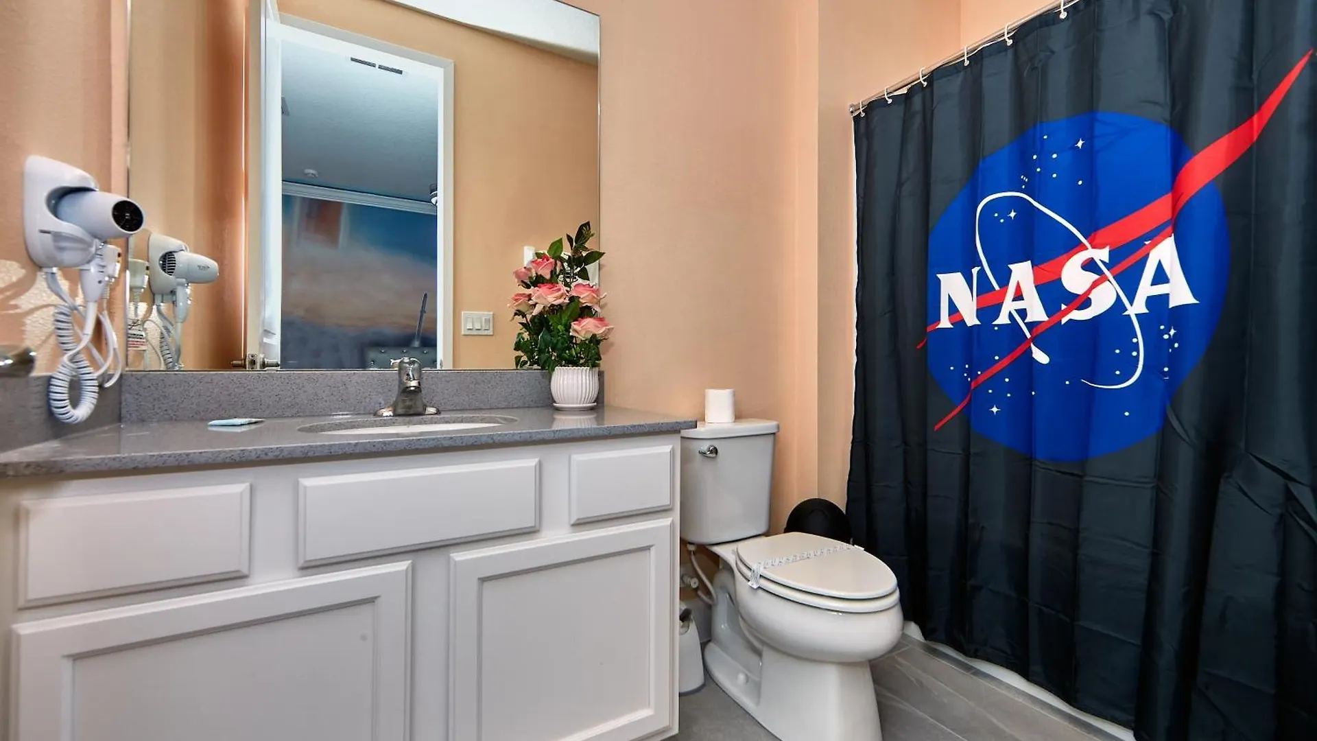 Remarkable With Cinemas, Pool, Spa, Games Room, And * Kissimmee
