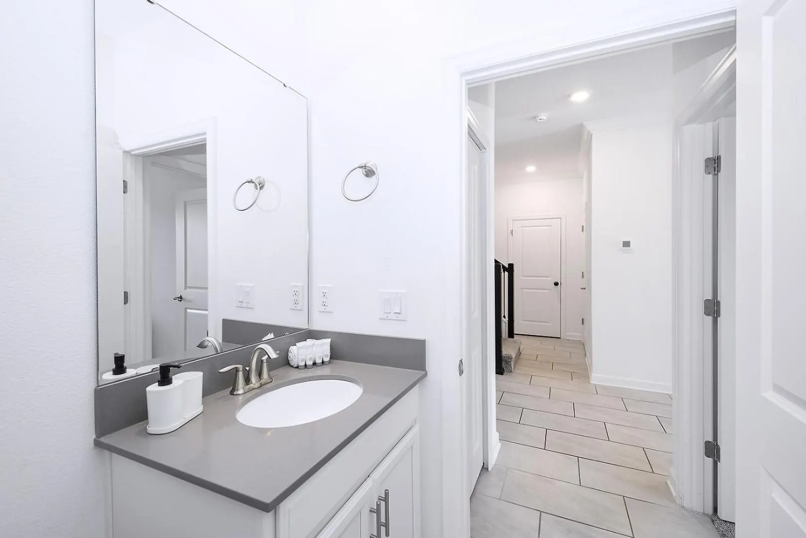 度假居 Bright & Airy 5br With Pool