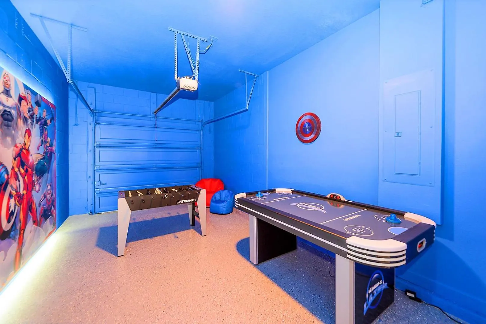 Bright & Airy 5br With Pool 度假居 *