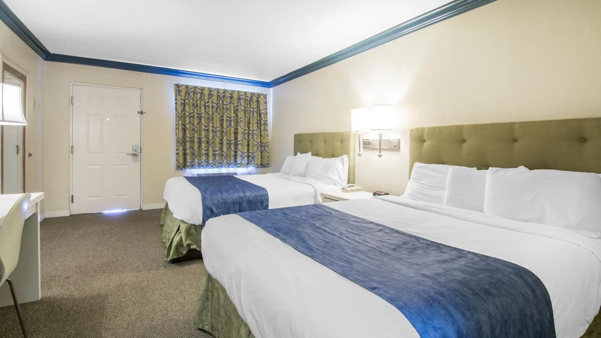 Hotel Quality Clermont West 2*