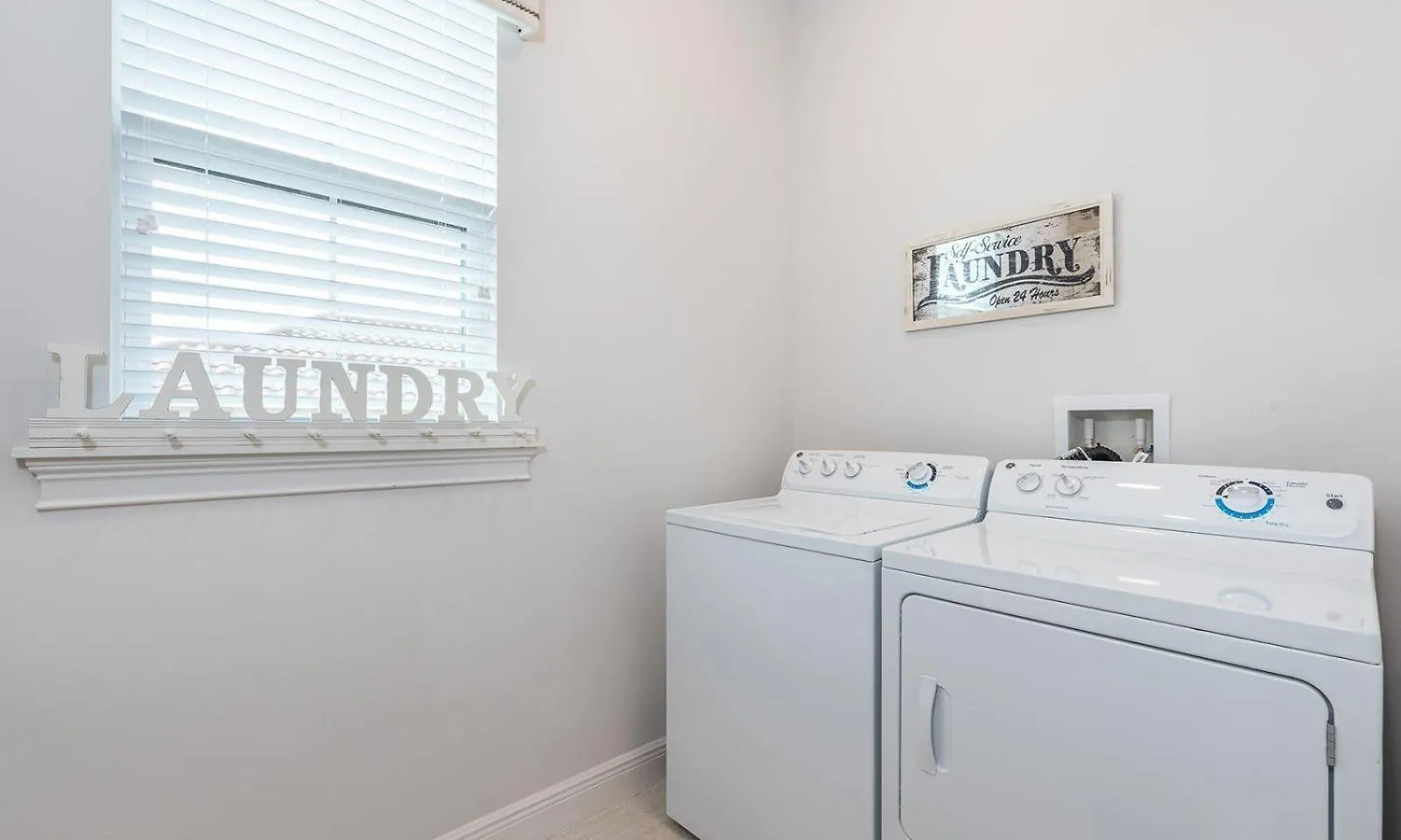 Charming 6 Bdrm With Water Views At Reunion * Kissimmee