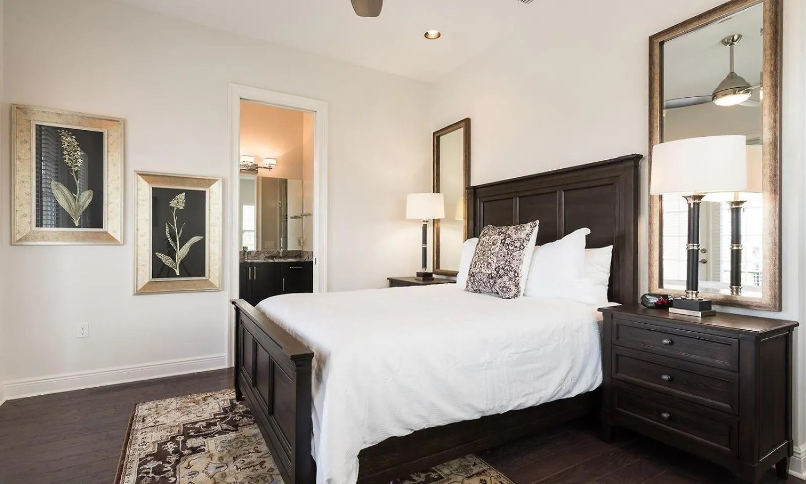 Charming 6 Bdrm With Water Views At Reunion Nyaraló