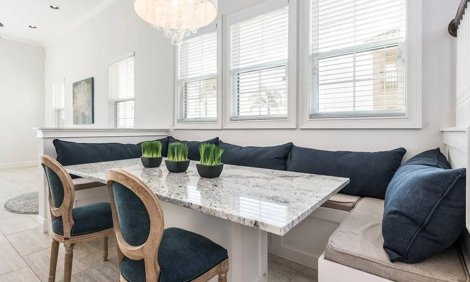 Charming 6 Bdrm With Water Views At Reunion Nyaraló *
