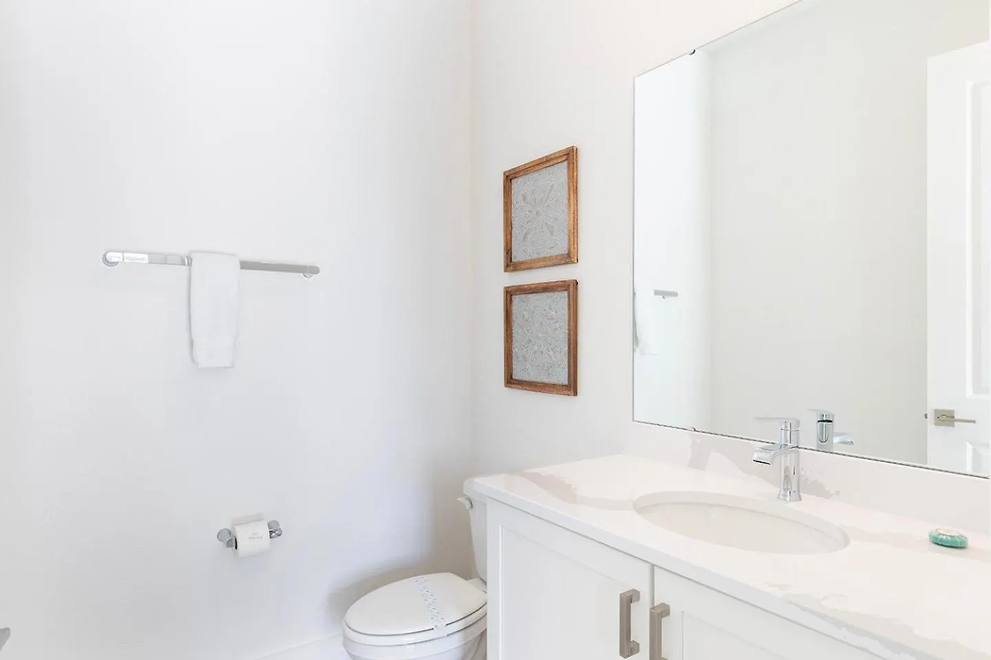 W451j - Glamorous Getaway With Themed Bedrooms At Reunion Tatil Evi