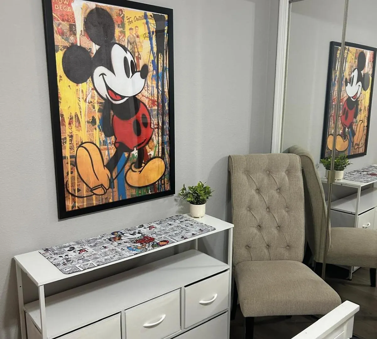 Mickey Magic House דירה