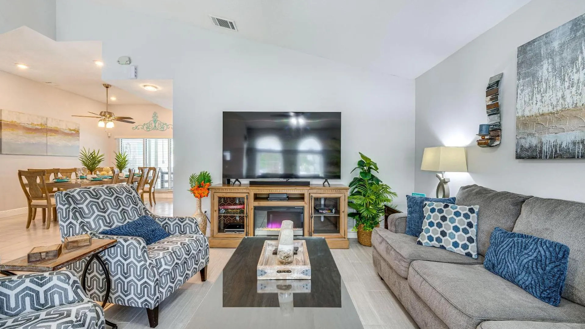 Spacious About 5 Mi To World! Kissimmee