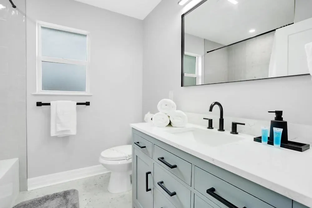 Luxury Near I Fully Renovated Kissimmee