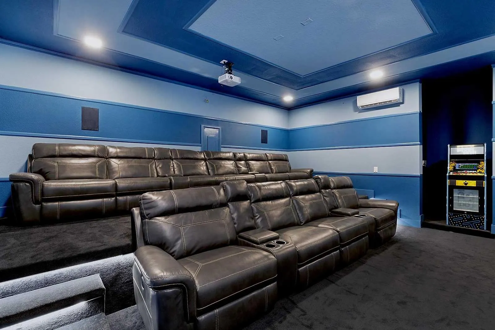 Fab With Social Media Br, Theater, Arcade, Pool *