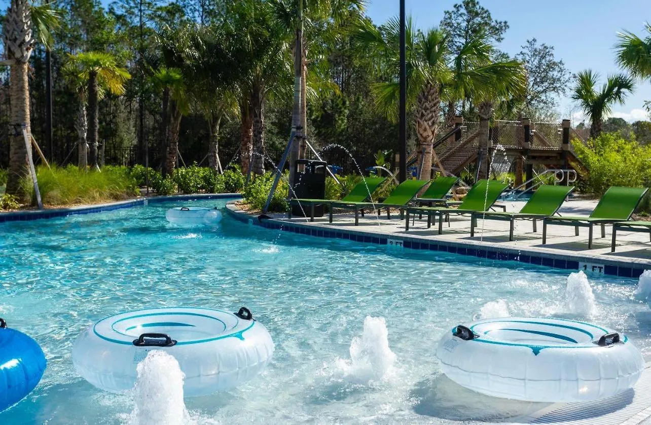 Storey Resort, Private Pool, Near Famous Attractions!!