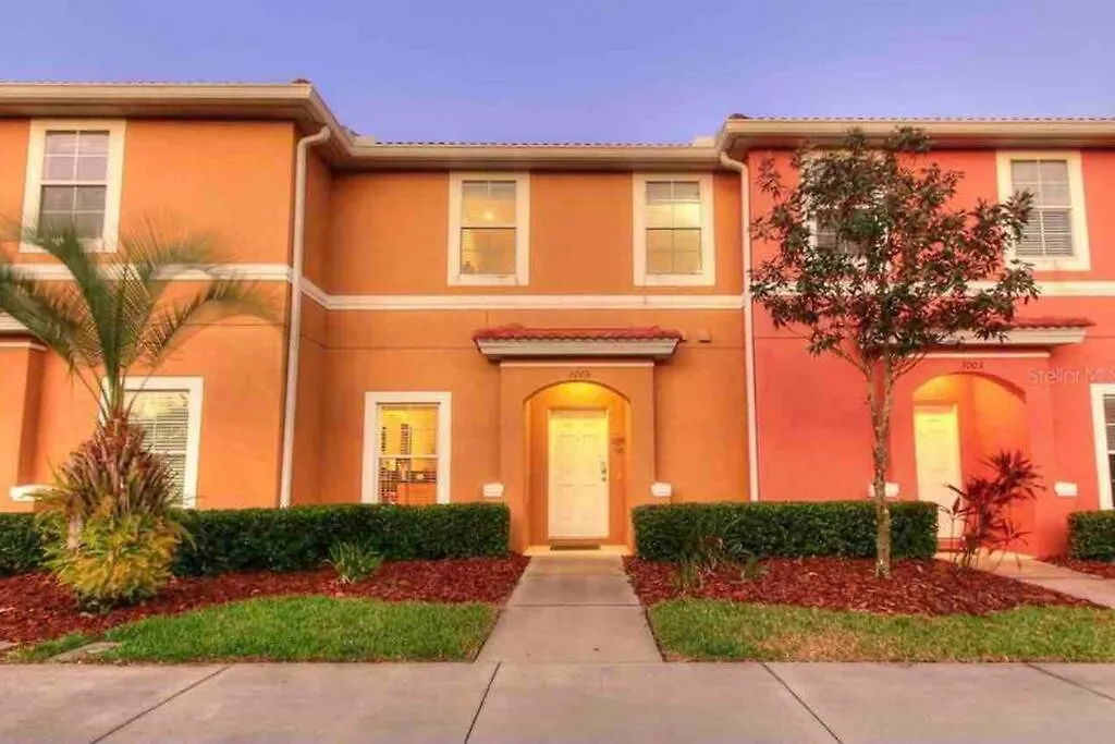 2br Townhouse Near Apartment