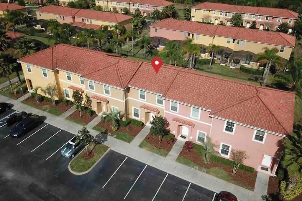 2br Townhouse Near Apartment