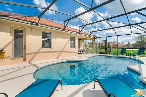 Bellavida Palms Private Screened Pool