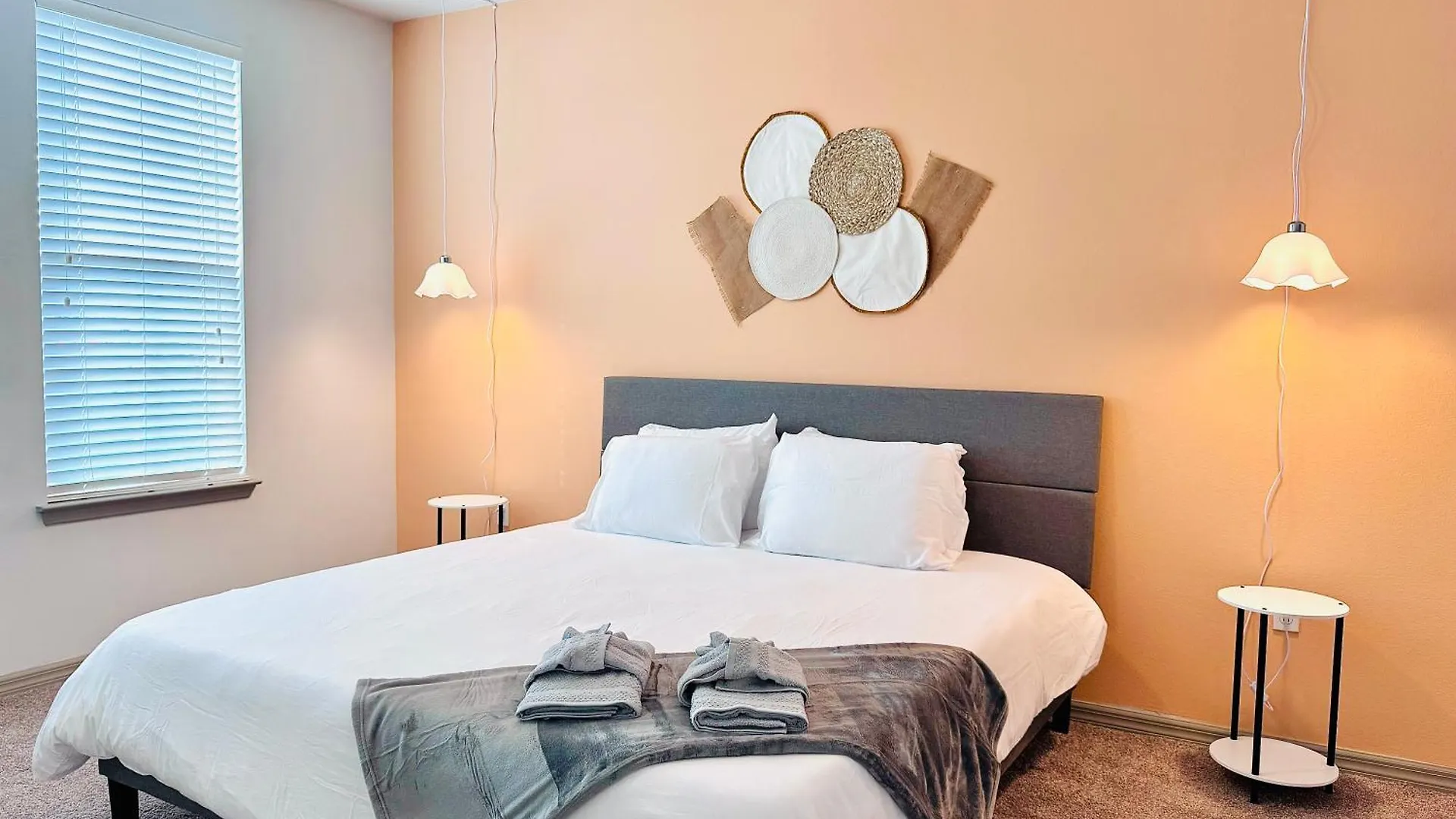 アパート Entire With Relaxing King Bed, Pets Welcome, 15 Min To Parks, Resort-style Amenities *