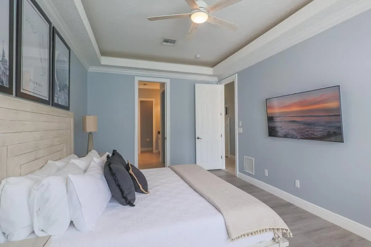 Holiday home Luxurious Pool Overlooking Golf Course *