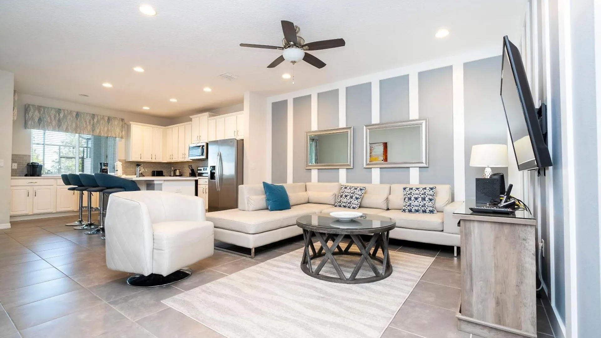Opulent 4br Townhome Private Pool, Solara - 1543 Cp