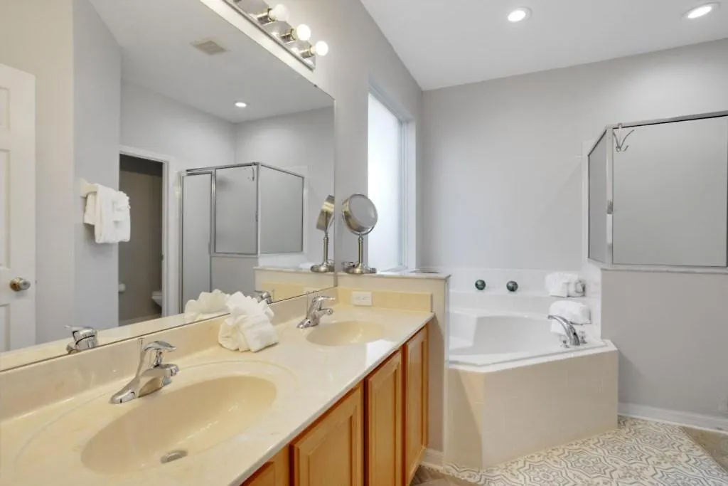 Vila Six Bedroom Lanai Screened Pool &